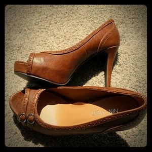 Nine West 6.5 size NEW Open Toe Heels